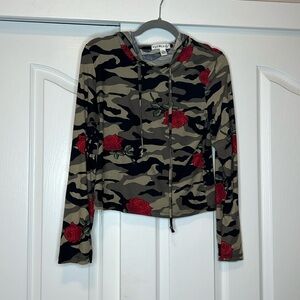 Eye Candy Lightweight Hoodie - Como & Roses -  sleeve crop shirt, women’s XL